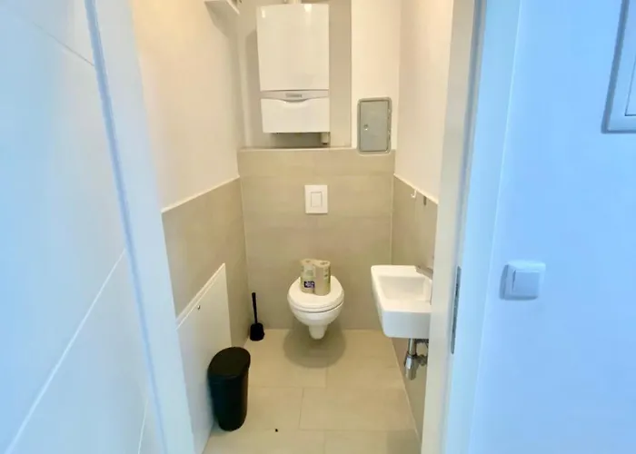 With Terrace & Free Parking Apartament