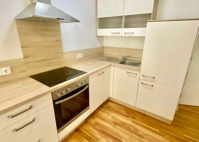 Apartament With Terrace & Free Parking