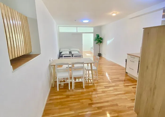 Apartament With Terrace & Free Parking Wiedeń